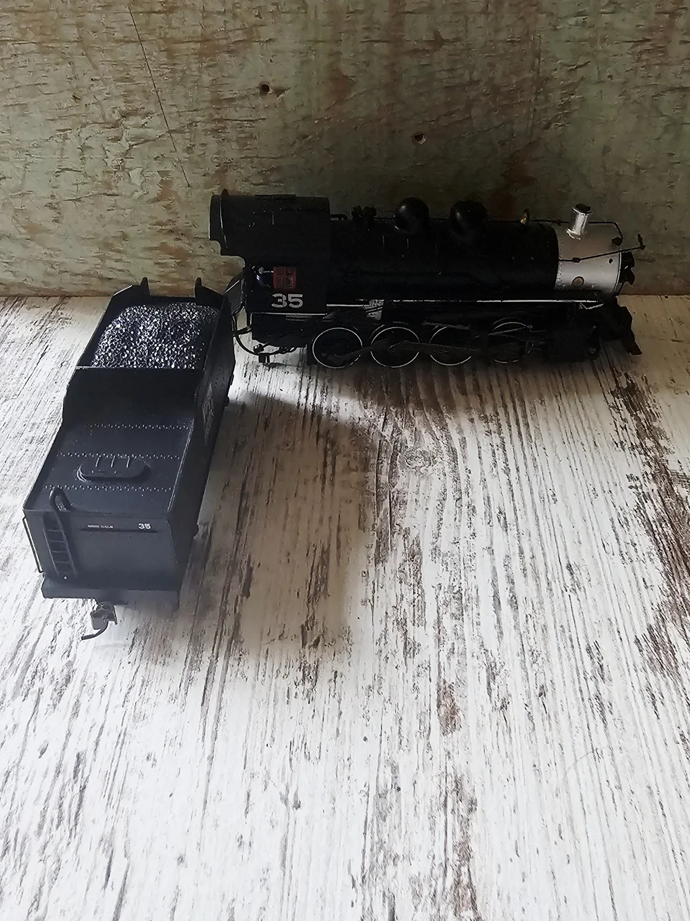 Bachmann Western Pacific 2-8-0 Consolidation Steam Locomotive and Tender